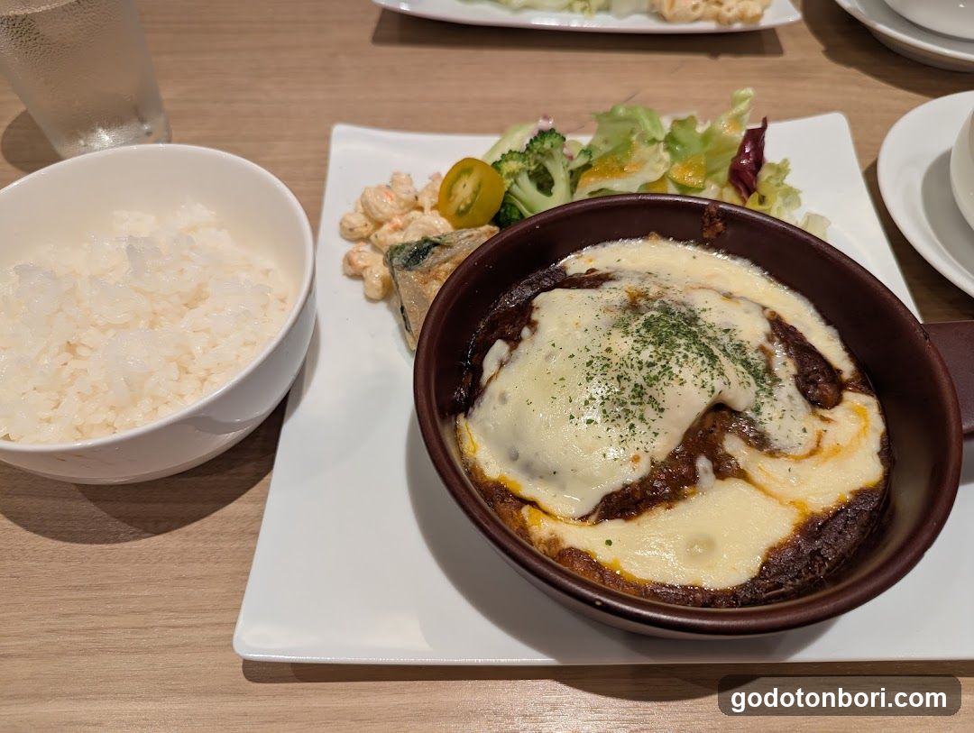 Cafe Dining Liregaro