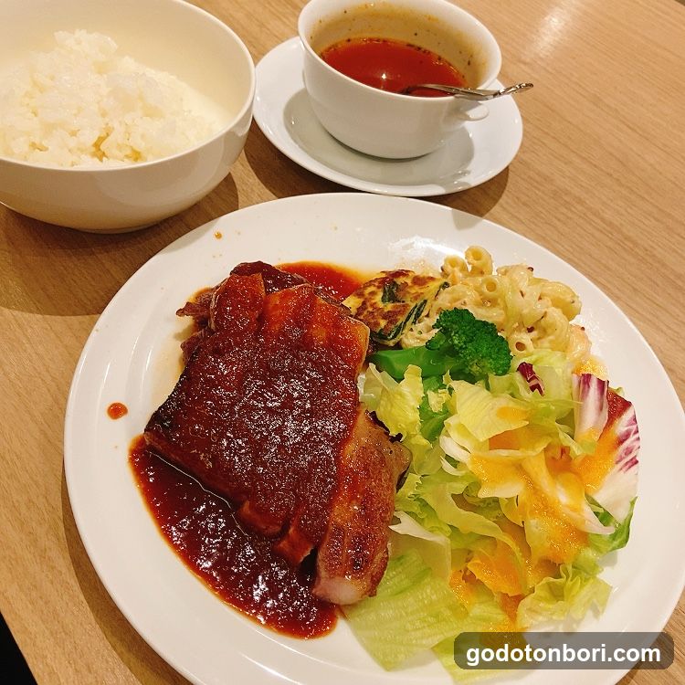 Cafe Dining Liregaro