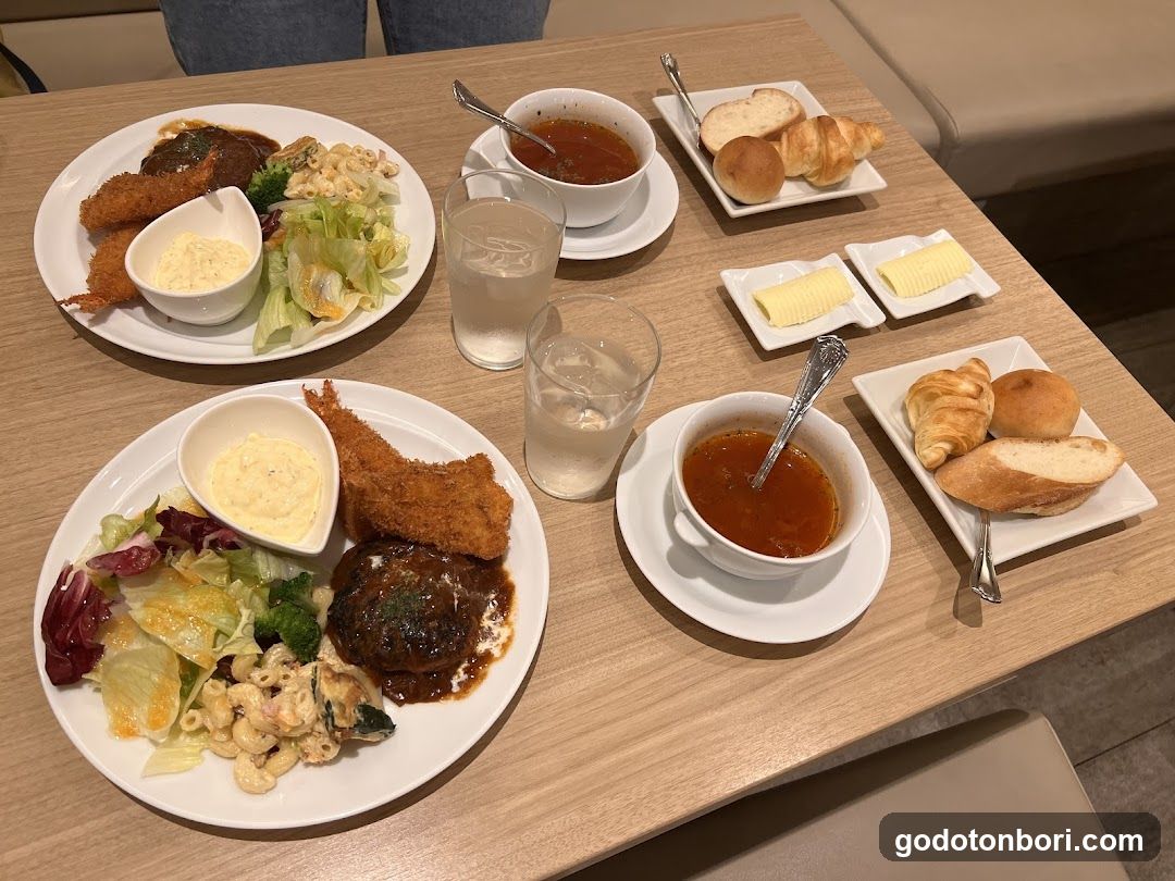 Cafe Dining Liregaro