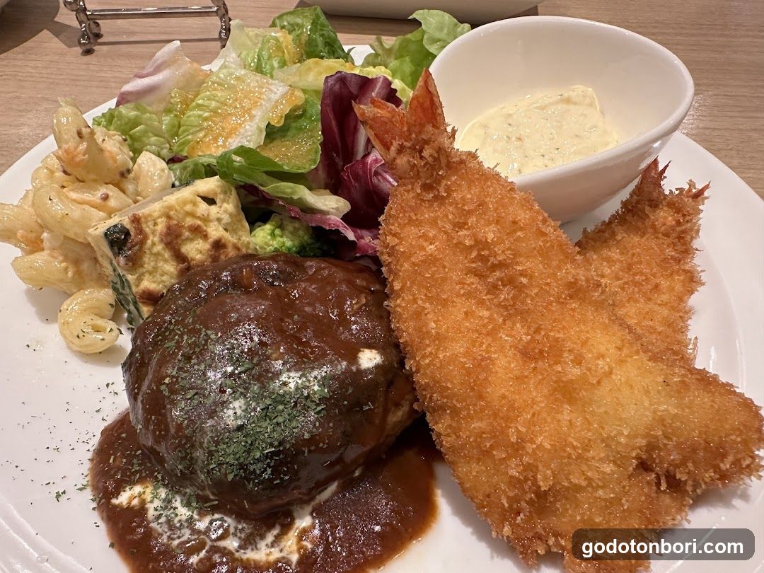 Cafe Dining Liregaro