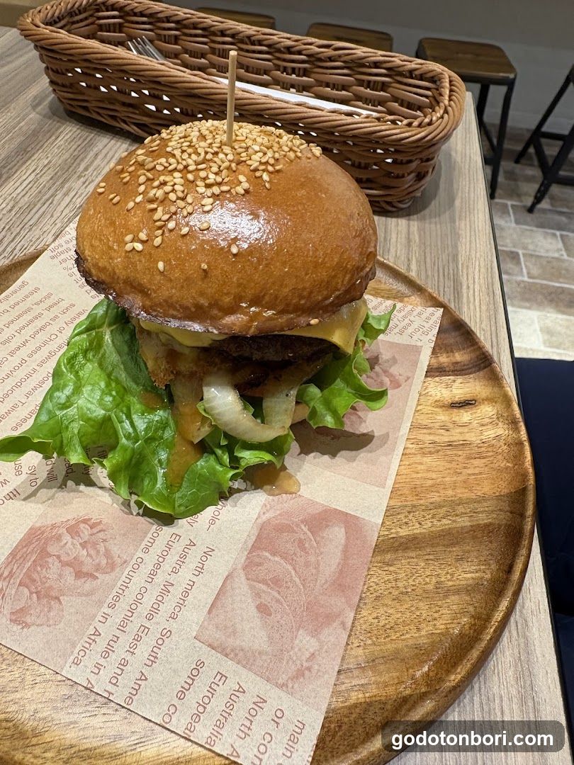 神戸牛 麓の宮BURGER