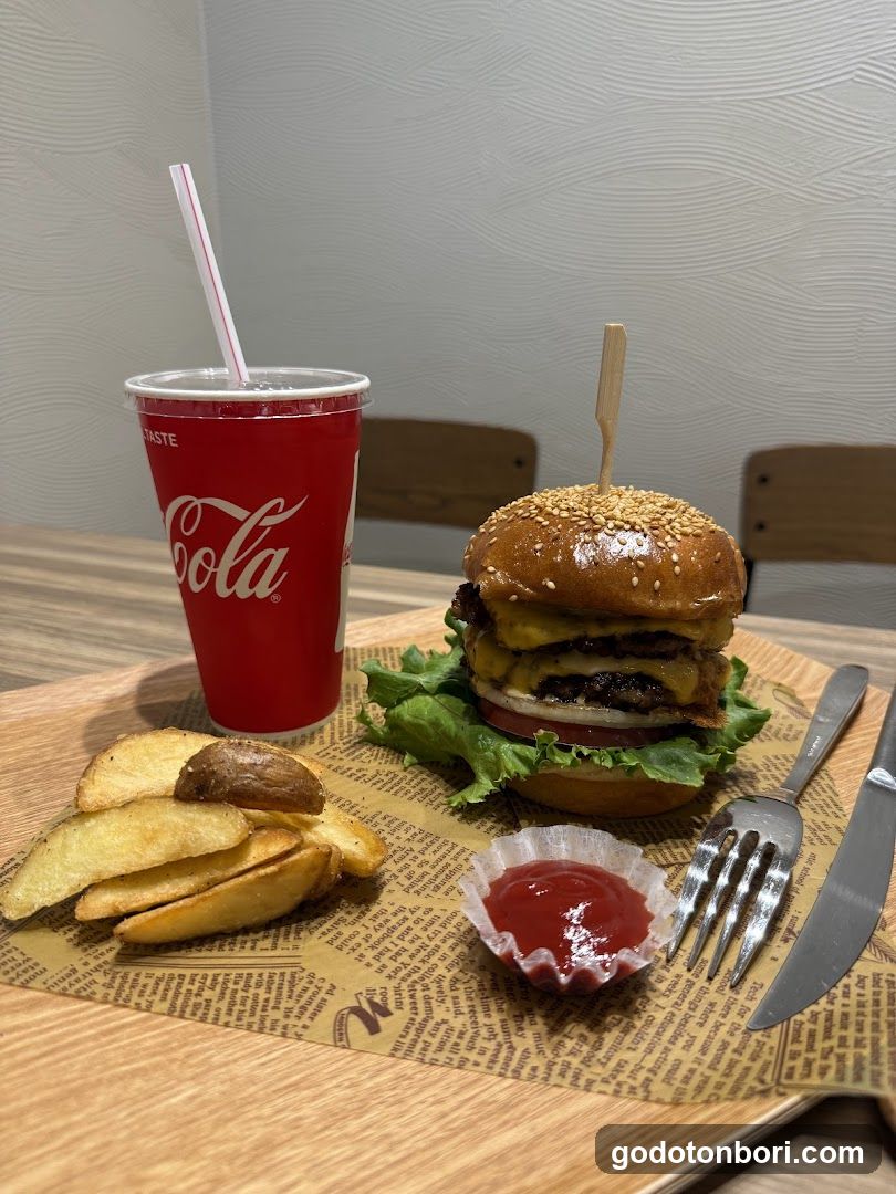 神戸牛 麓の宮BURGER