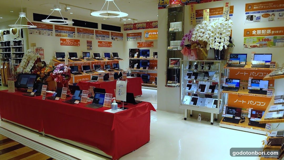 デジタル特選館PCコンフルなんばマルイ店