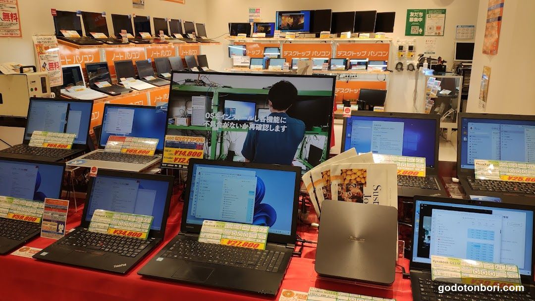 デジタル特選館PCコンフルなんばマルイ店