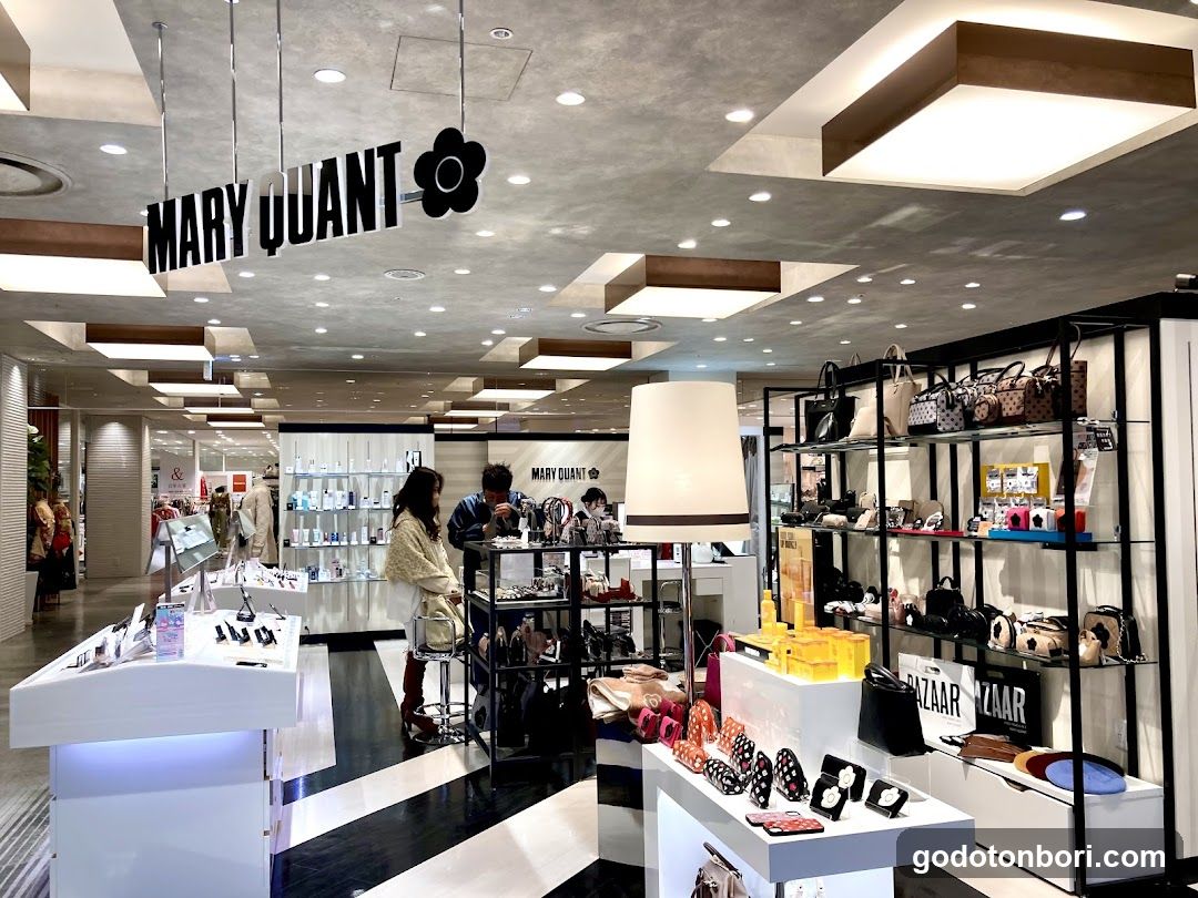 MARY QUANT