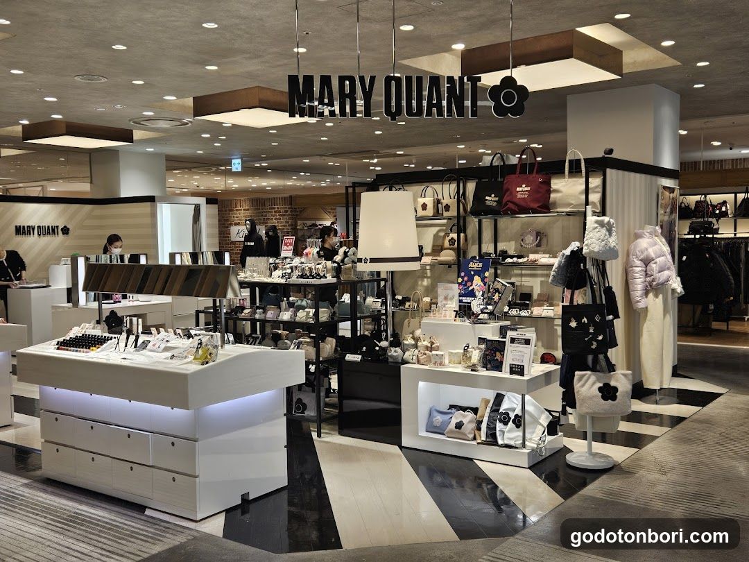 MARY QUANT