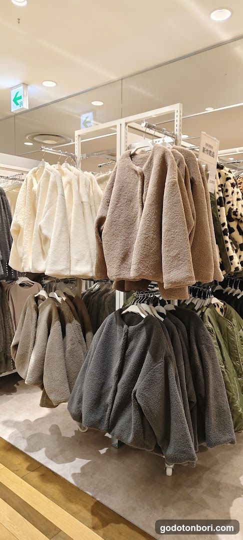 coca なんばマルイ店