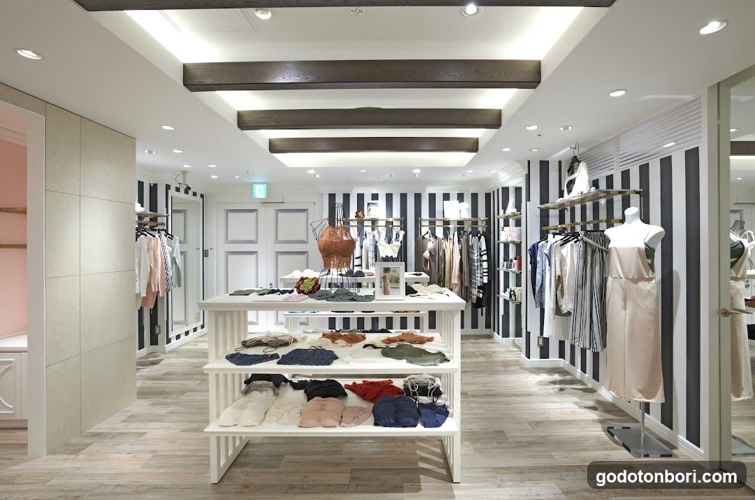 Peach John Namba Store