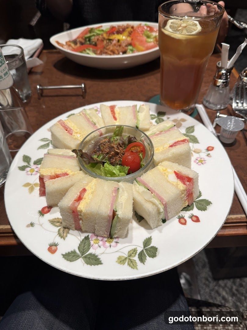 Cafe Eikokuya