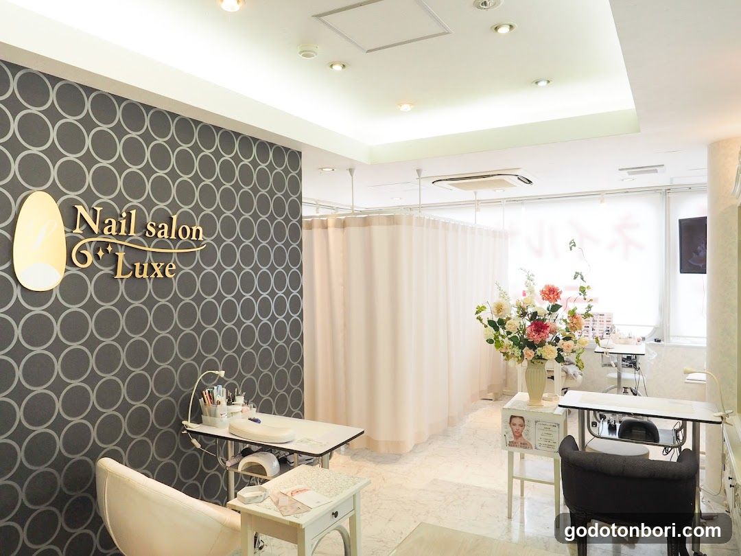 Luxe (Raguze) Nail Salon