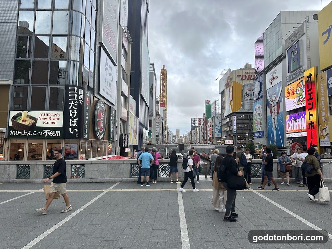 Dotomboribashi
