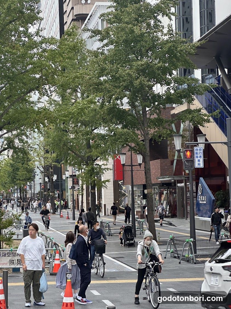 Dotomboribashi