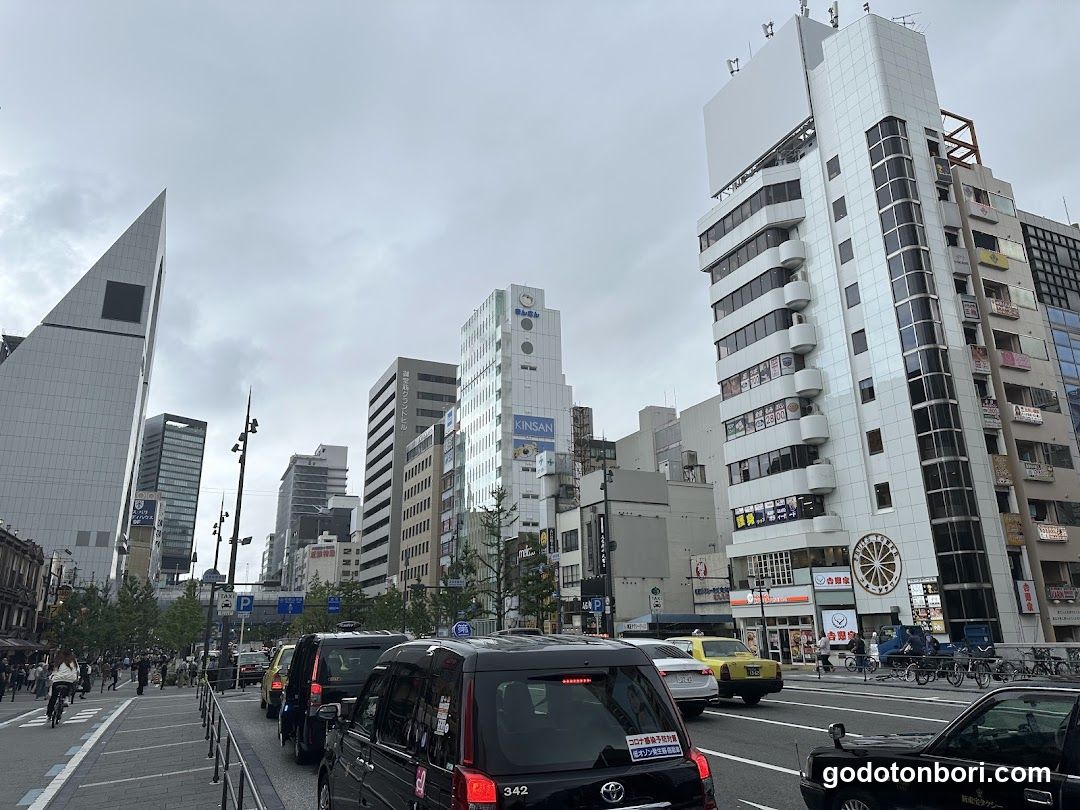 Dotomboribashi
