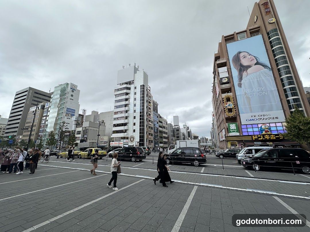 Dotomboribashi