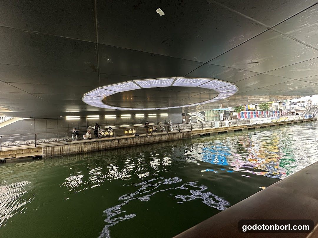 Dotomboribashi