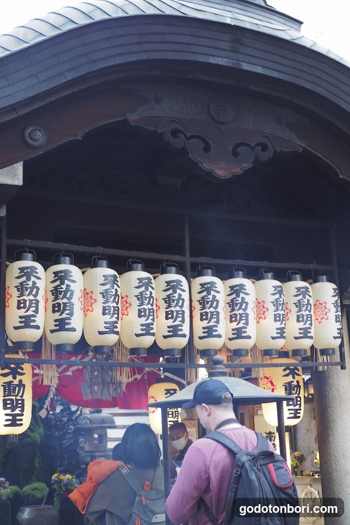法善寺 ニ河白道堂
