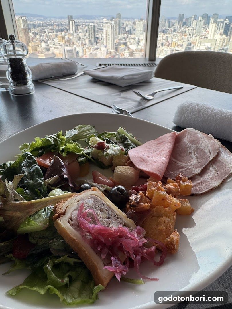 Lunch with City View