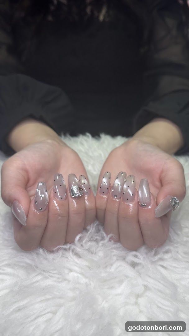 Eyelash Saron joie ange Nanbaten Nails