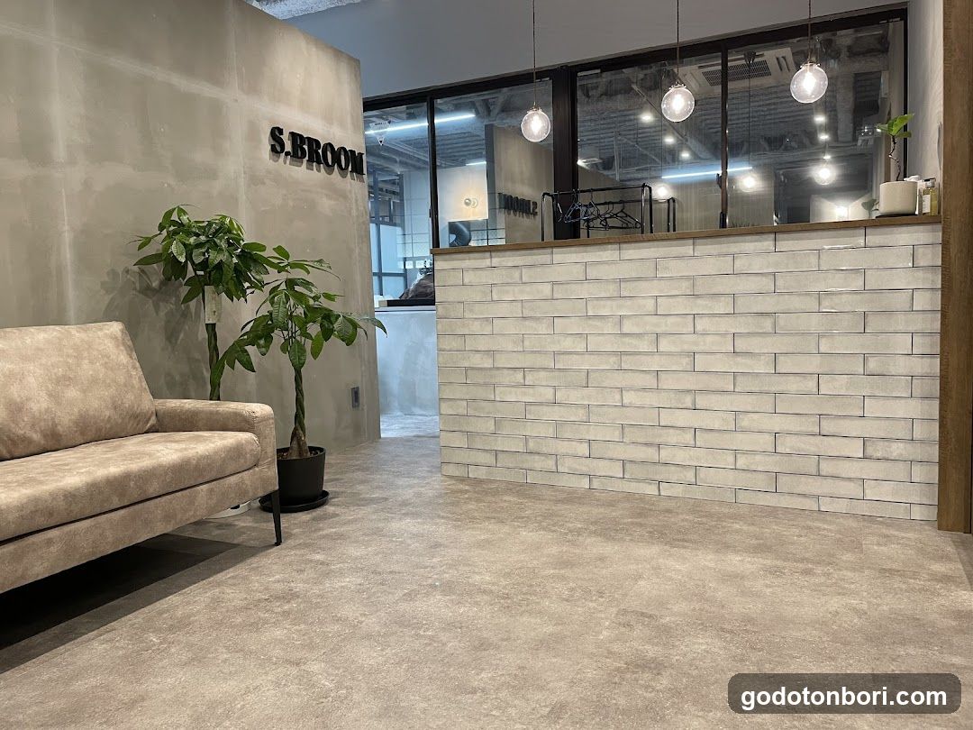 S.BROOM haircaer specialty 難波店 - general
