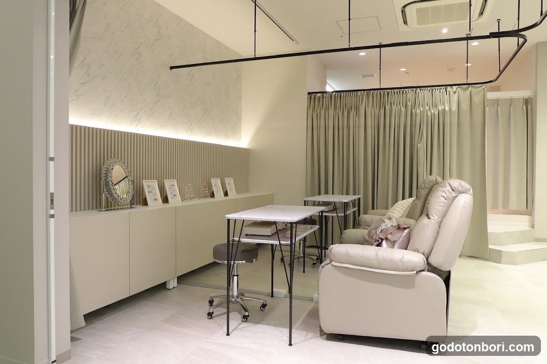 Nailsalon Nail Care & Spa LOVIN Namba Skyo