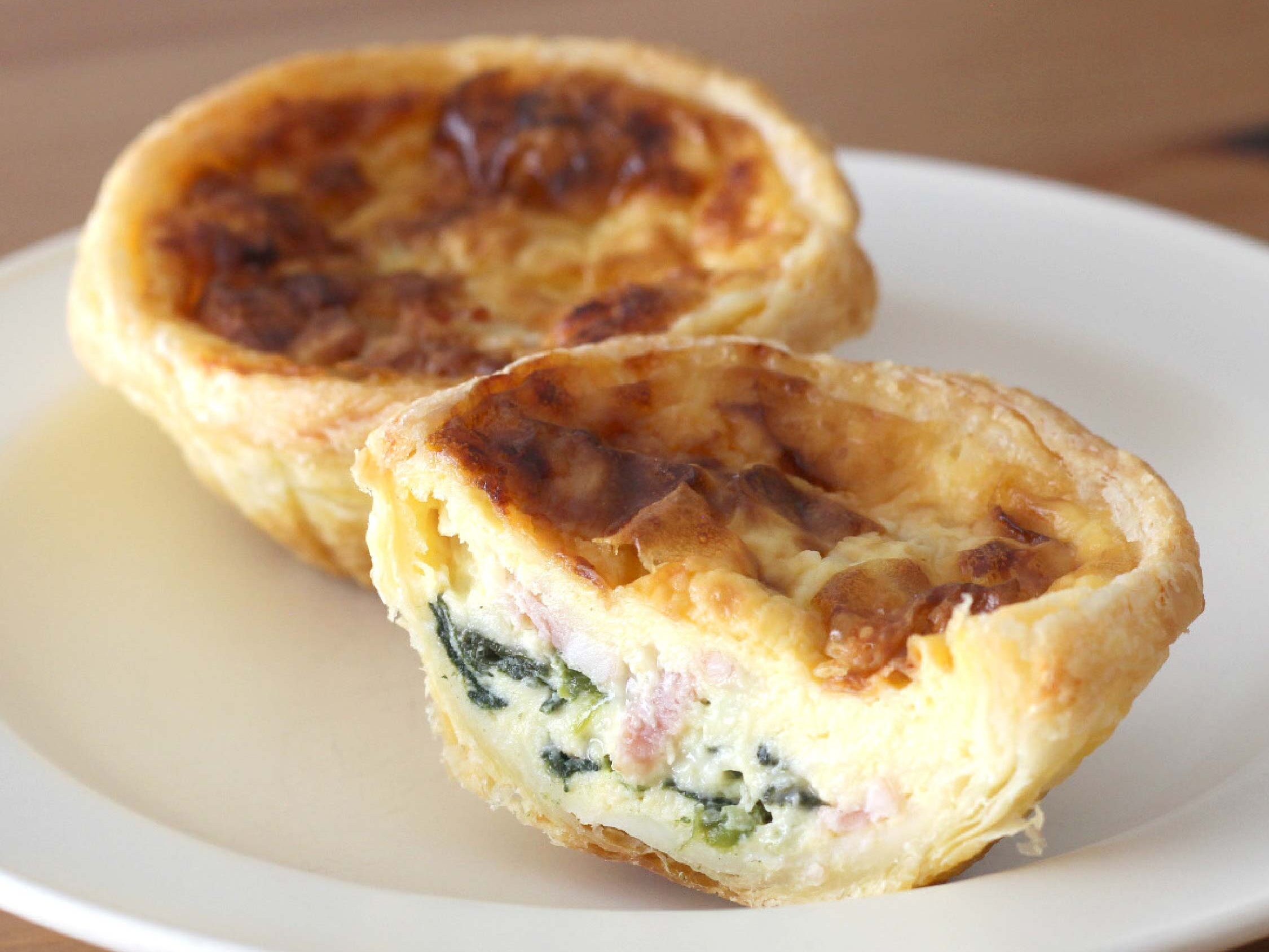 New quiche with spinach and bacon, Andrew's Egg Tart's first savory tart, Dotonbori Honten exclusive